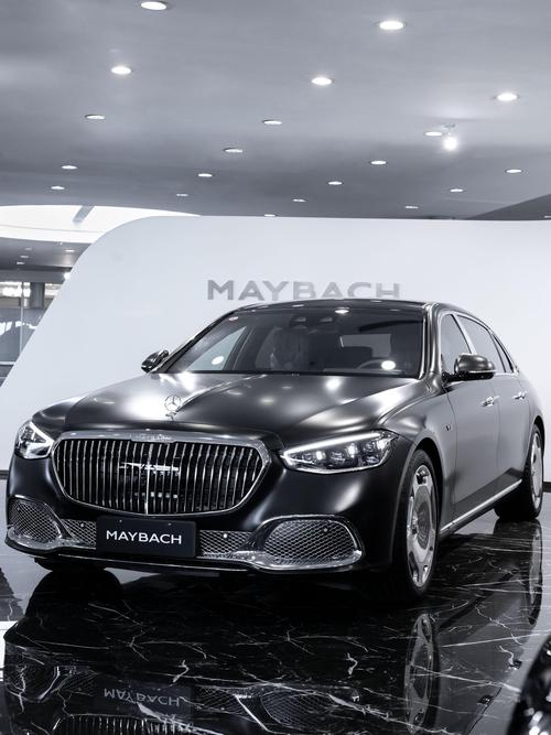 深圳宝安区启妙冠企业管理咨询岚图汽车的售后服务让用户无忧出行，迈巴赫未来的豪华车趋势